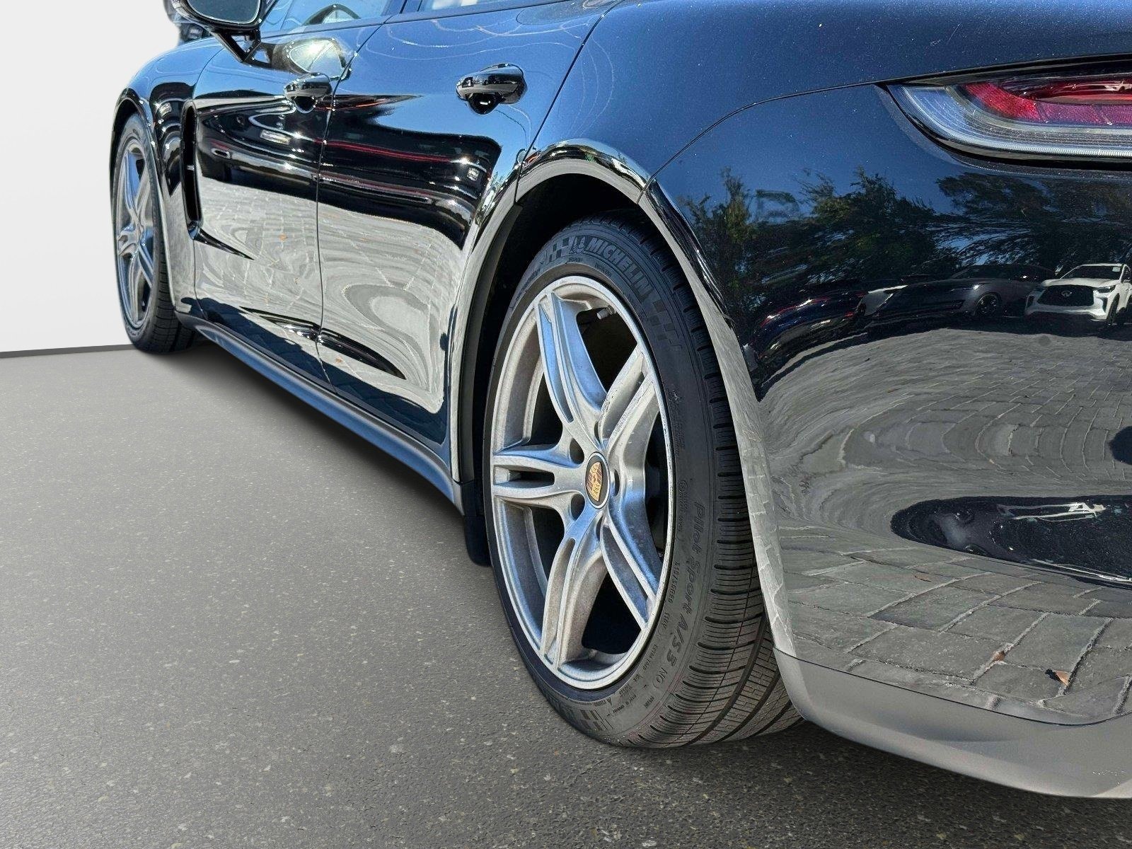 Used 2022 Porsche Panamera 4 AWD/4WD image 14