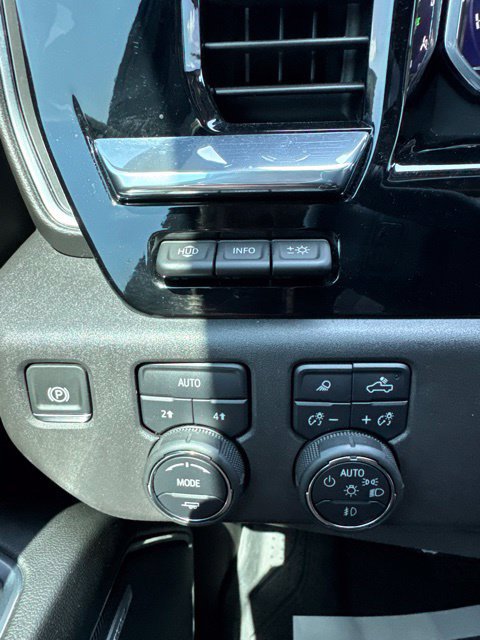 Used 2024 Chevrolet Silverado 1500 LTZ w/ Technology Package AWD/4WD image 18