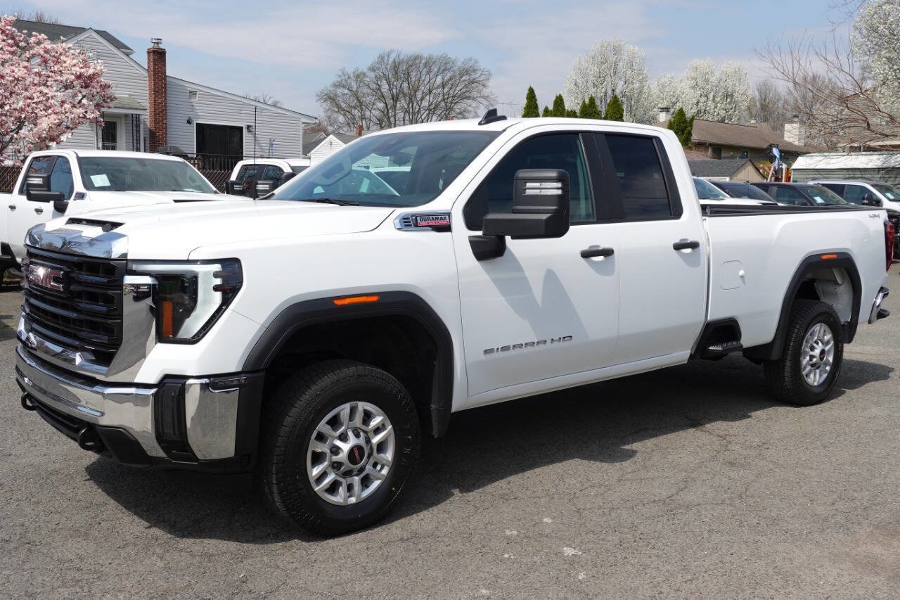 Used 2024 GMC Sierra 2500 Pro AWD/4WD image 2