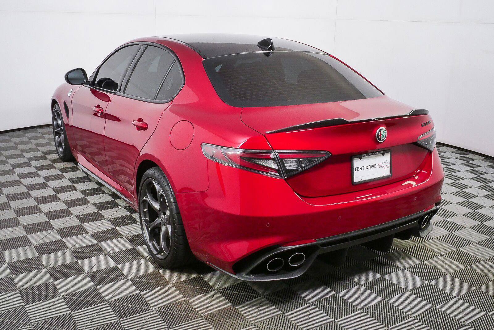 Used 2024 Alfa Romeo Giulia Quadrifoglio RWD image 25