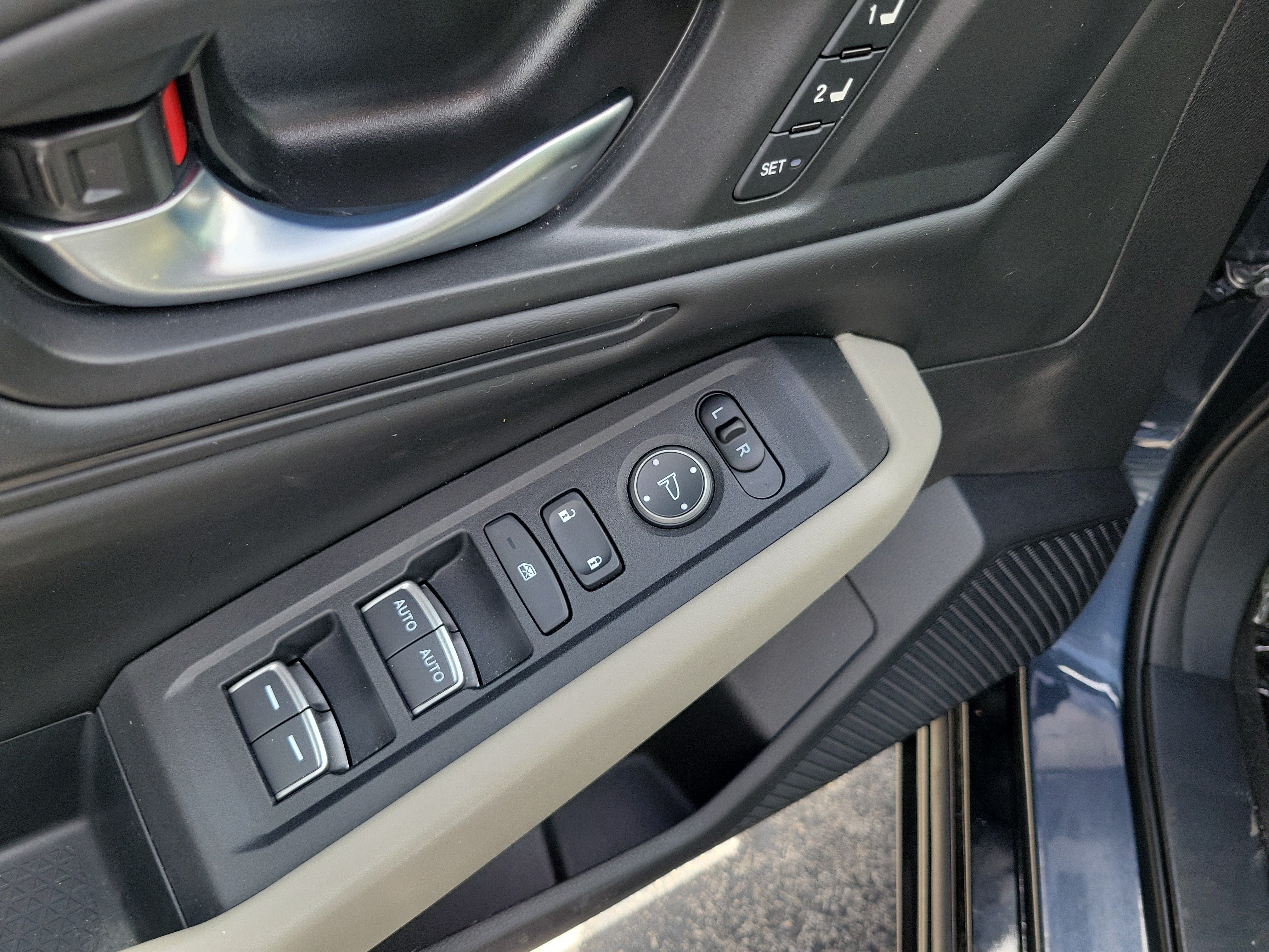 Used 2024 Honda Accord EX-L image 17