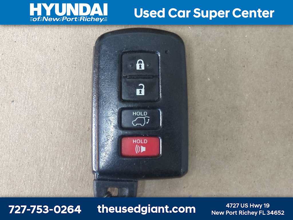 Used 2016 Toyota RAV4 Limited FWD image 33