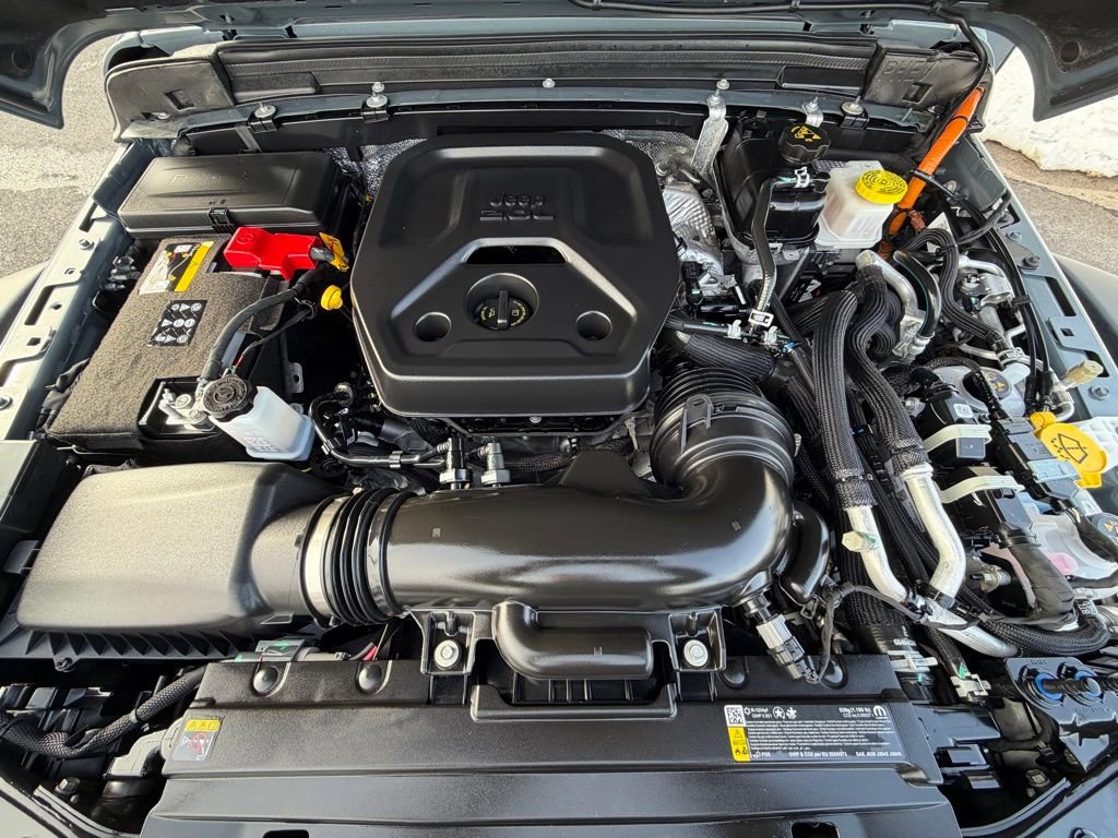 Certified 2025 Jeep Wrangler Unlimited Rubicon 4xe w/ Convenience Group image 16