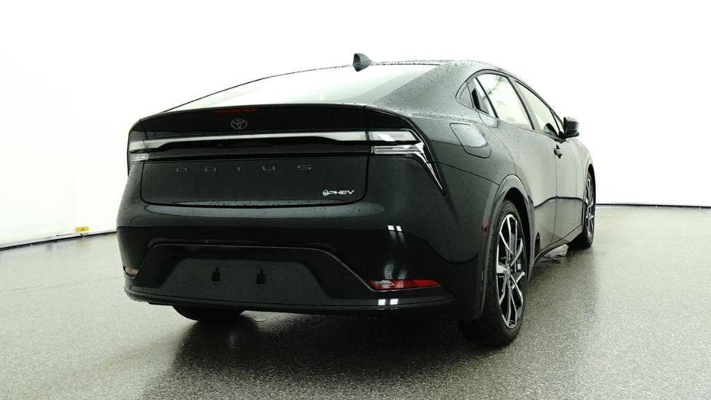 New 2026 Toyota Prius Plug-In Hybrid FWD image 24