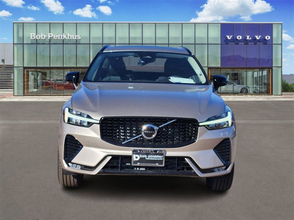 New 2025 Volvo XC60 B5 Core w/ Protection Package Premier image 8