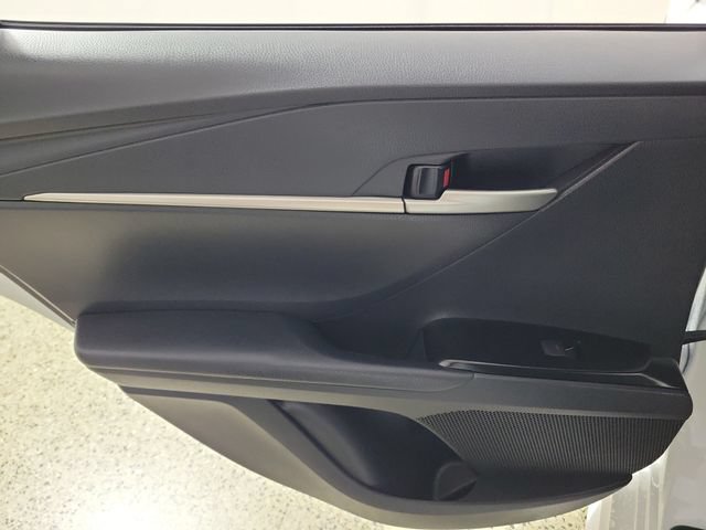 Used 2026 Toyota Camry SE FWD image 14
