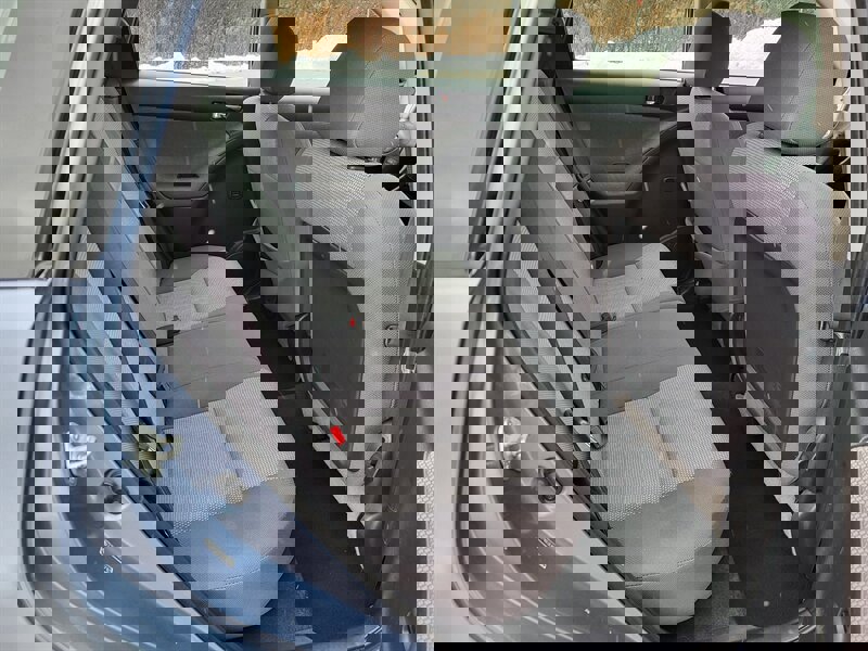 Used 2006 Toyota Matrix XR image 13