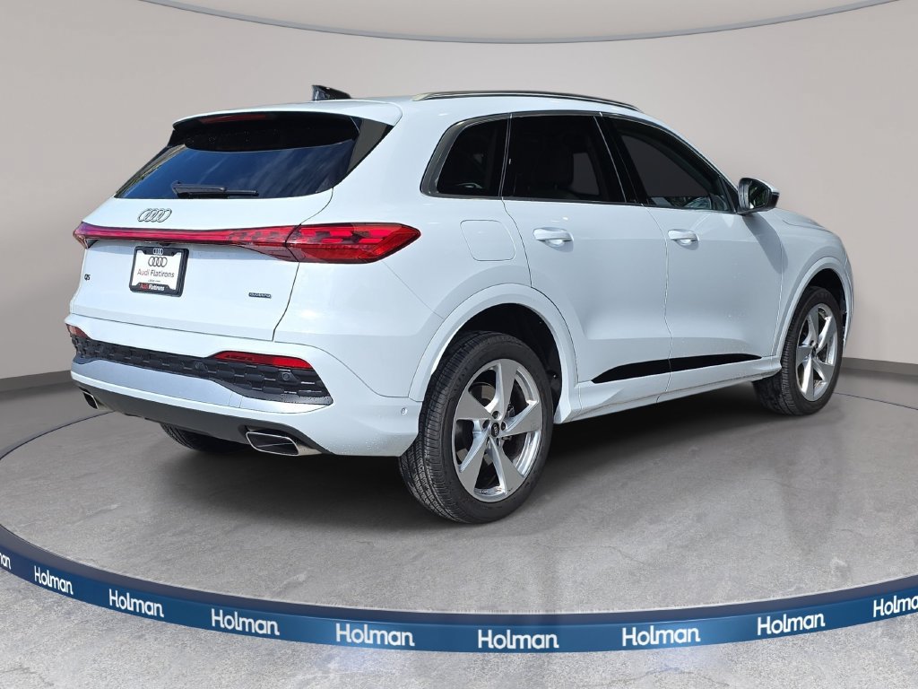 Certified 2025 Audi Q5 Premium AWD/4WD image 5