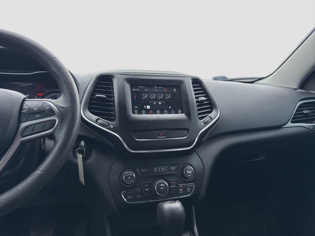 Used 2019 Jeep Cherokee Latitude w/ Popular Appearance Group image 15