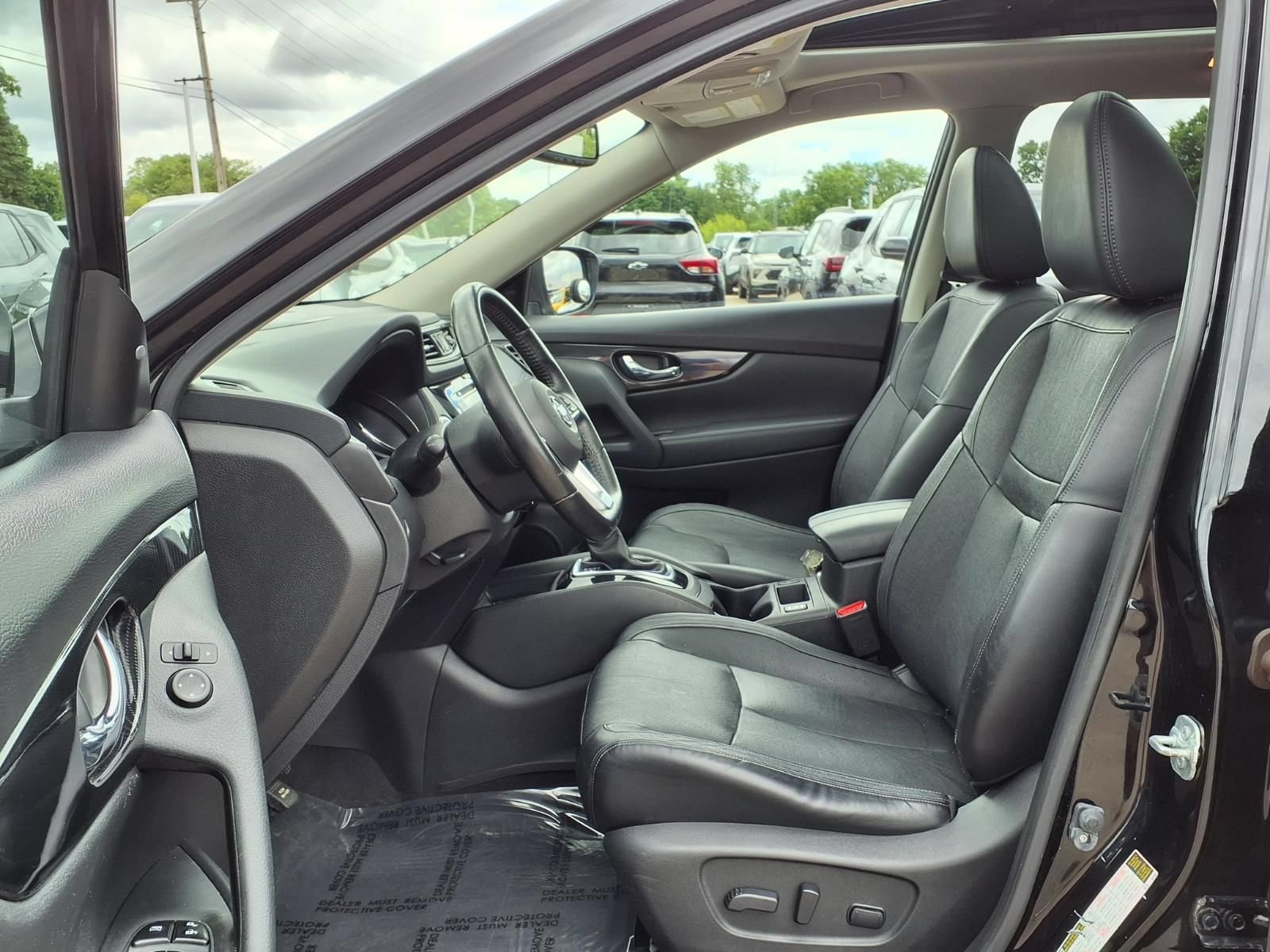 Used 2017 Nissan Rogue SL w/ SL Premium Package AWD/4WD image 18