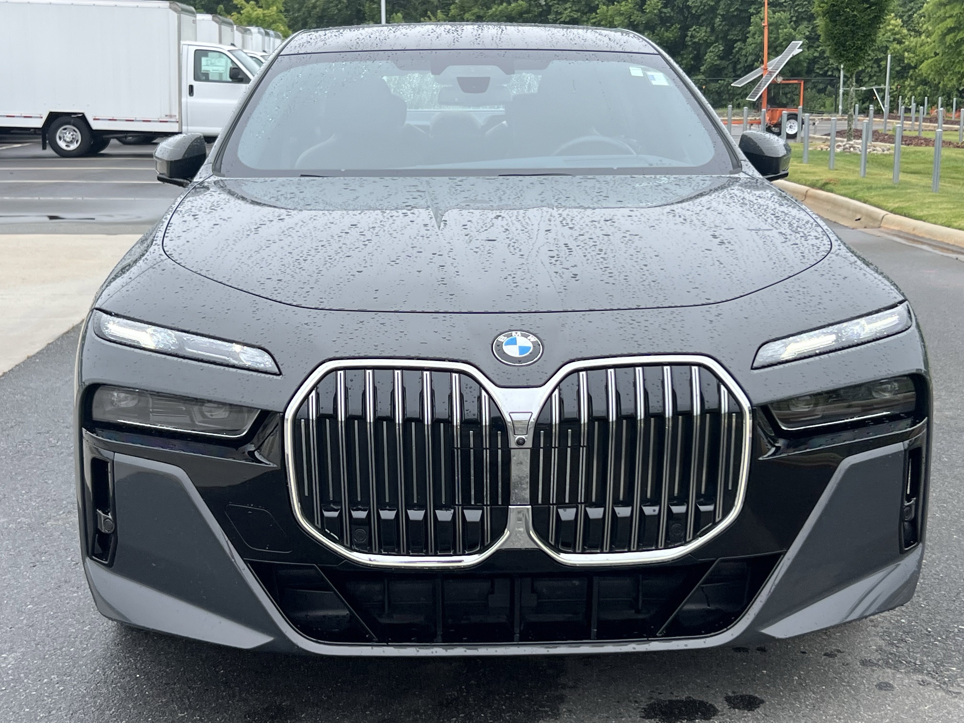 Used 2024 BMW 760i xDrive w/ Executive Package AWD/4WD image 4