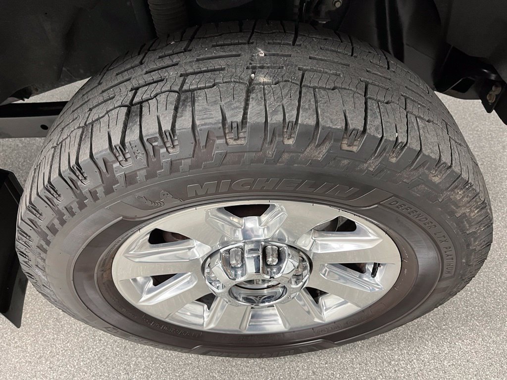 Used 2021 Ford F350 Platinum w/ FX4 Off-Road Package AWD/4WD image 18