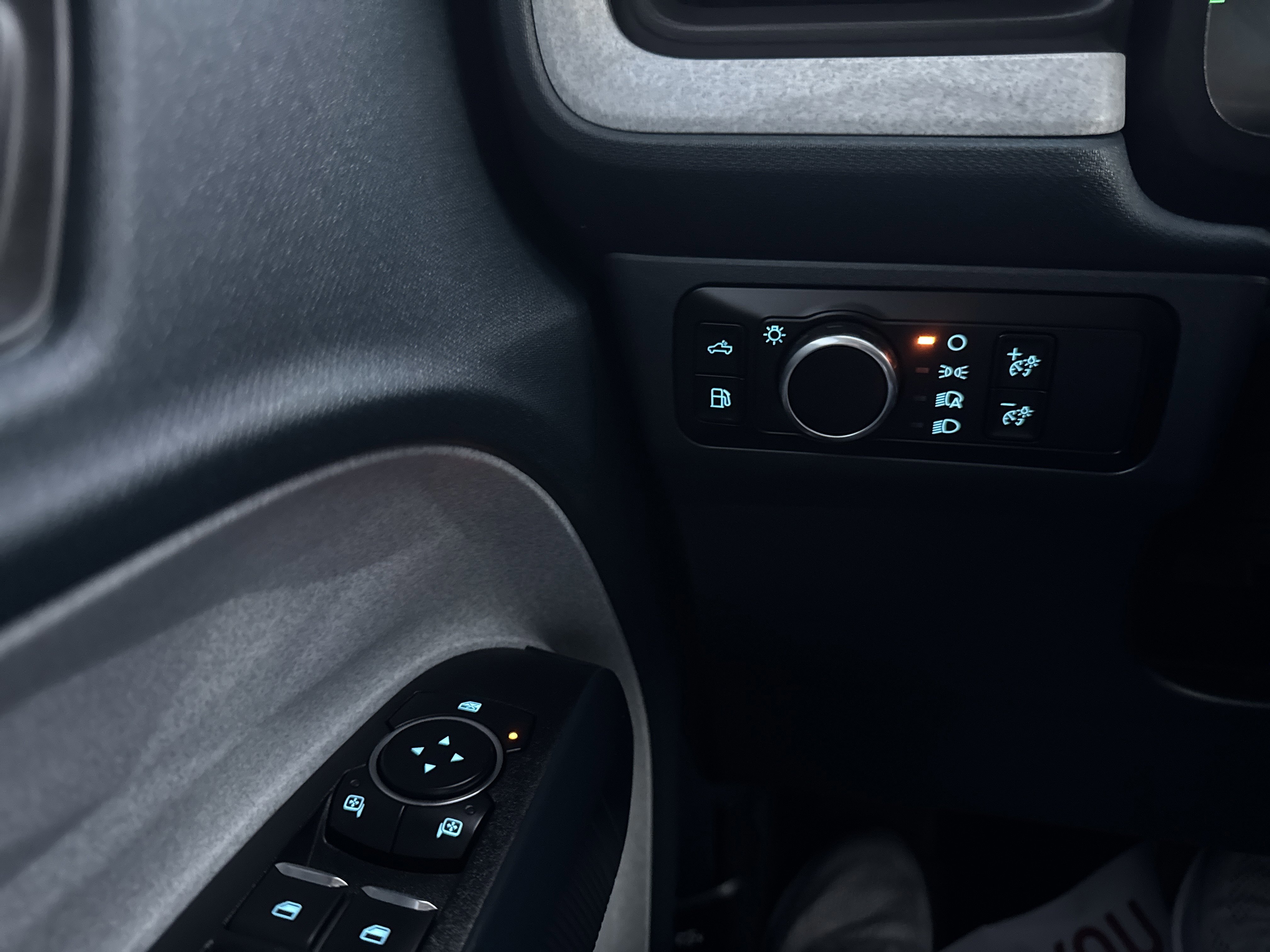 Used 2024 Ford Maverick XLT image 30