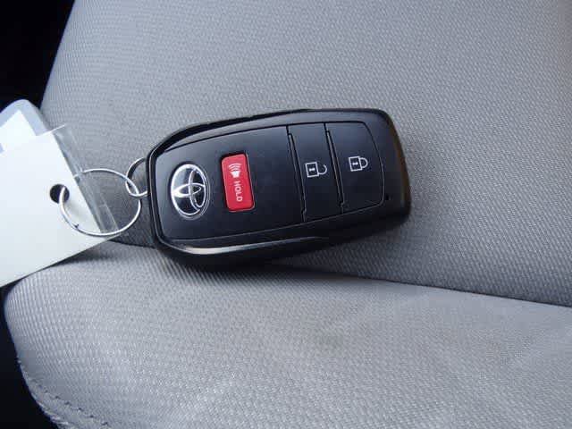 Used 2024 Toyota Tacoma SR5 AWD/4WD image 8