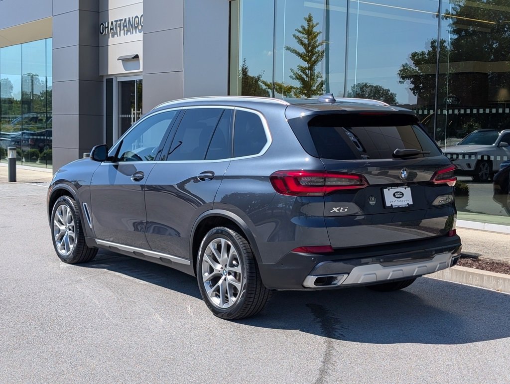 Used 2022 BMW X5 xDrive40i w/ Premium Package image 3