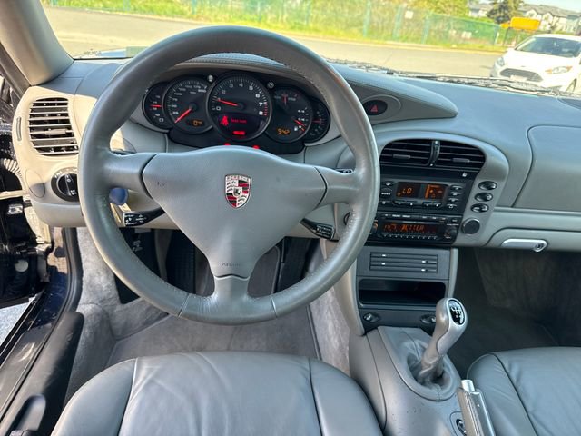 Used 2003 Porsche 911 Carrera RWD image 12