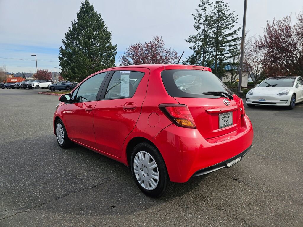 Used 2015 Toyota Yaris L image 5