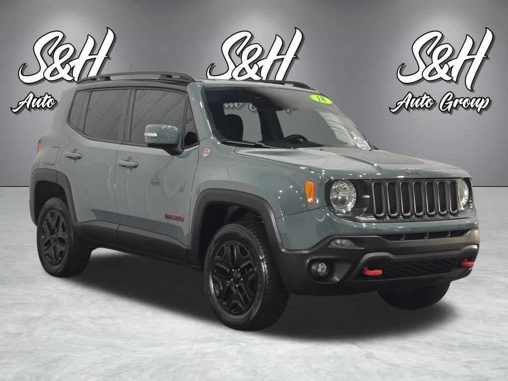 Used 2018 Jeep Renegade Trailhawk w/ Cold Weather Group II AWD/4WD image 2
