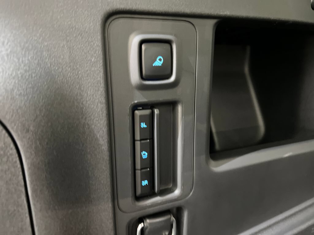 Used 2025 Ford Expedition Active RWD image 50