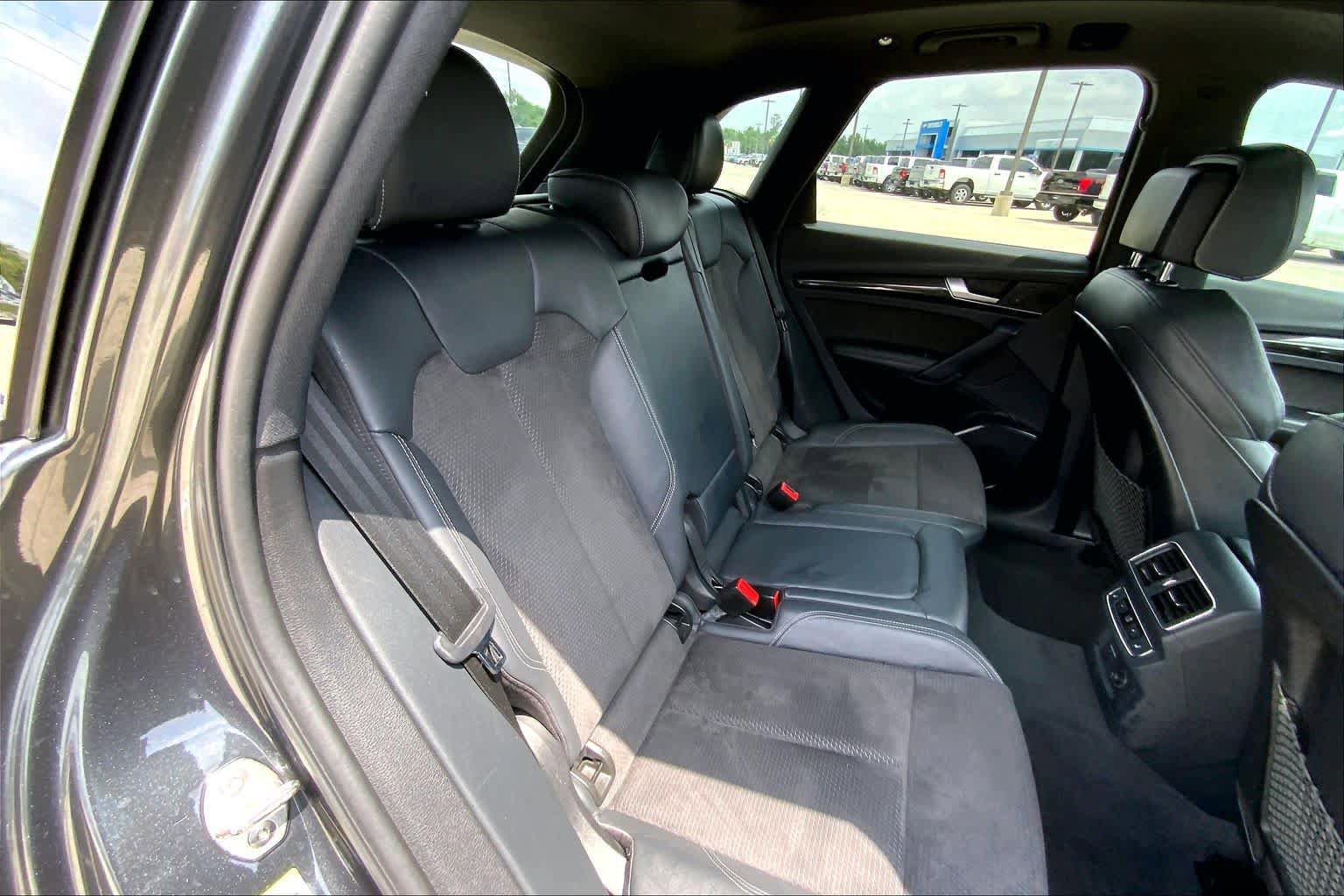 Used 2019 Audi SQ5 Premium Plus w/ Premium Plus Package AWD/4WD image 19