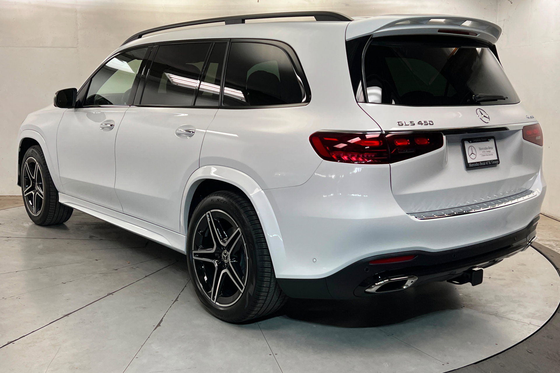New 2026 Mercedes-Benz GLS 450 4MATIC image 3