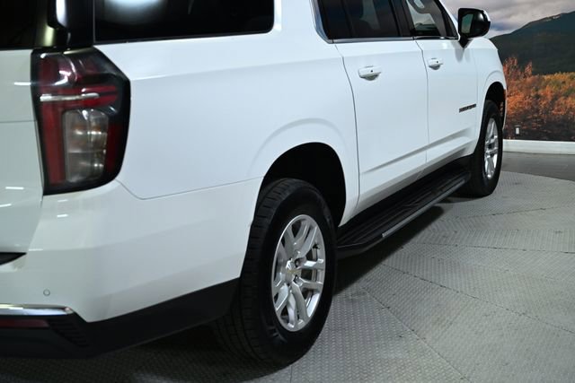 Used 2024 Chevrolet Suburban LT AWD/4WD image 8