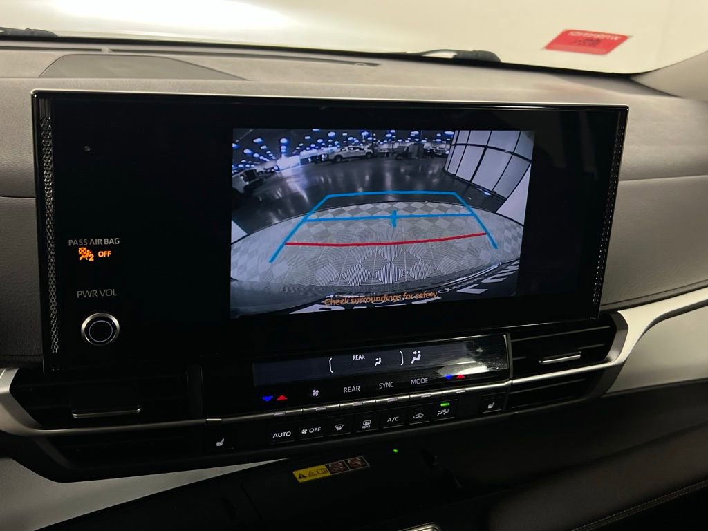 Used 2025 Toyota Sienna XLE image 20