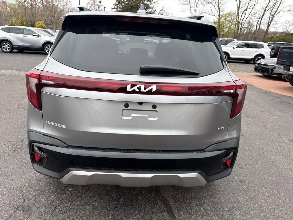 New 2026 Kia Seltos S AWD/4WD image 3