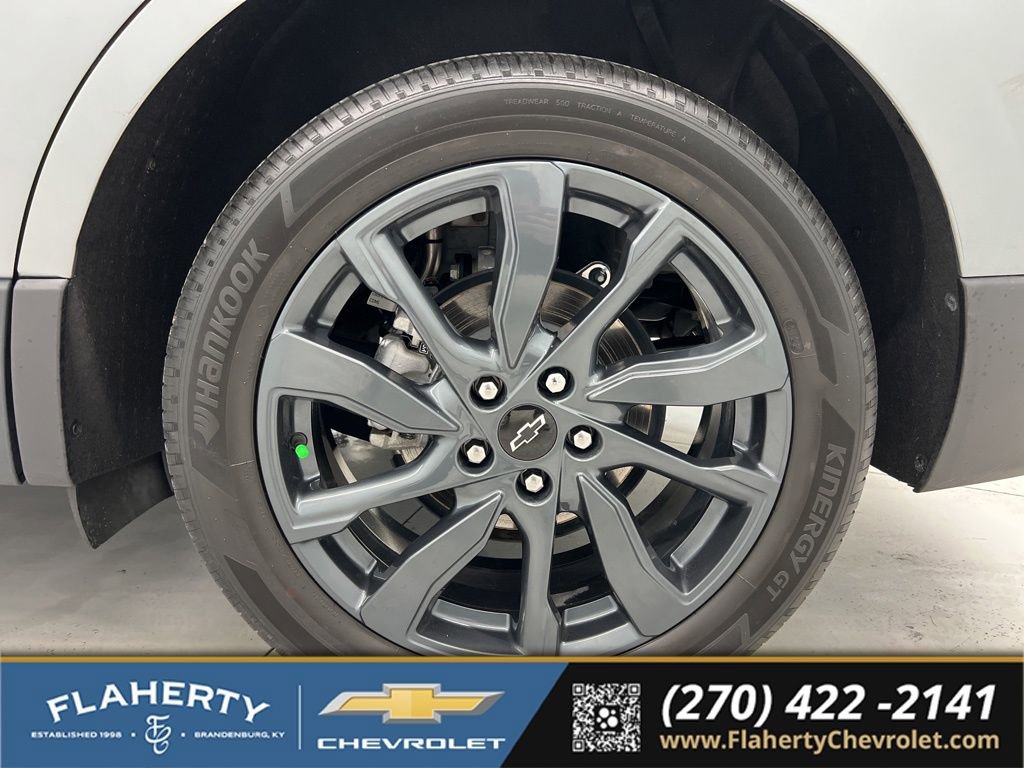 Used 2023 Chevrolet Equinox RS w/ LPO, Floor Liner Package FWD image 19