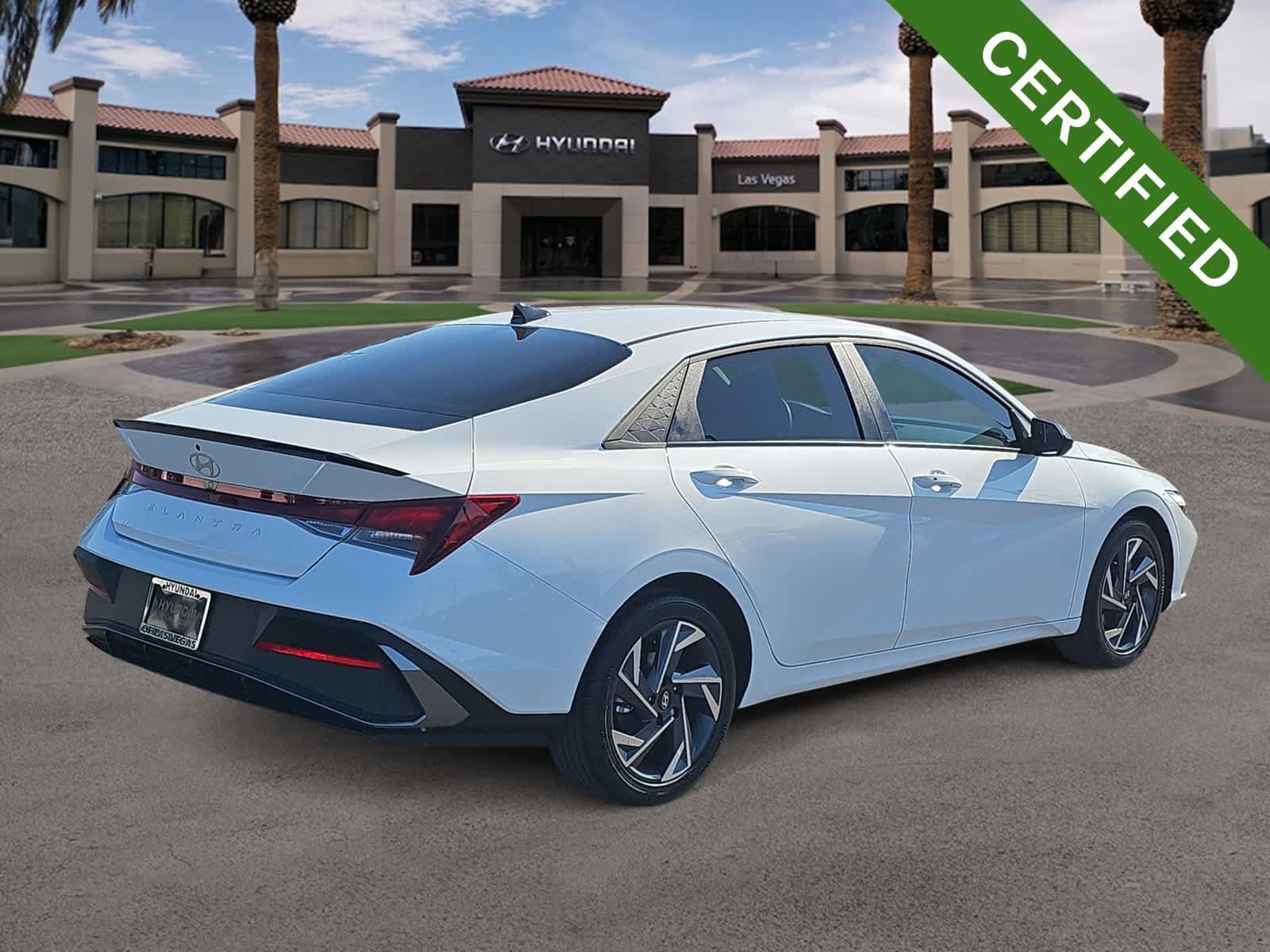 Used 2025 Hyundai Elantra Sport FWD image 8