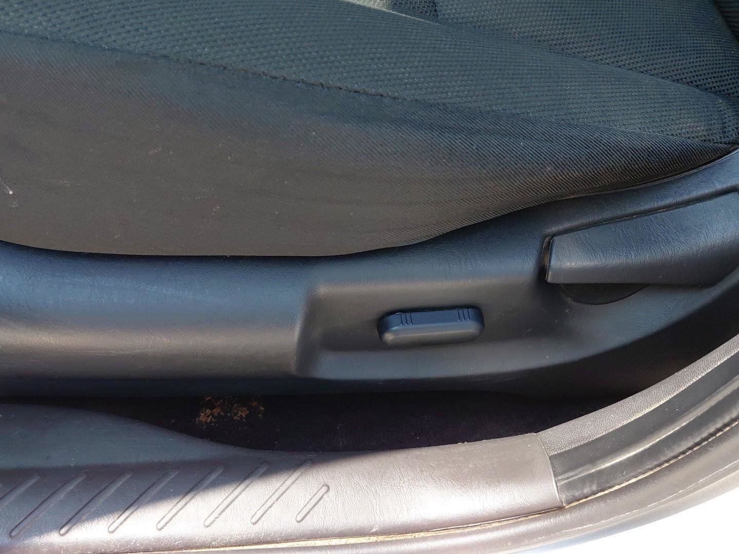 Used 2010 Ford Escape XLT FWD image 35