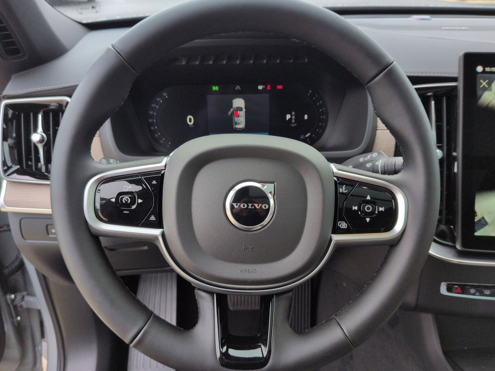 New 2026 Volvo XC90 B6 Ultra w/ Protection Package Premier image 16