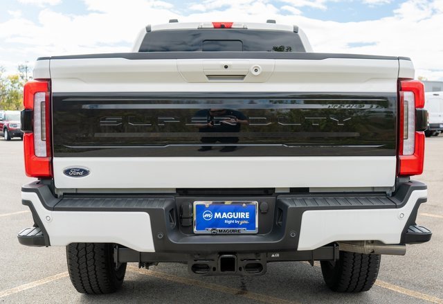 Used 2025 Ford F350 Platinum w/ FX4 Off-Road Package image 7