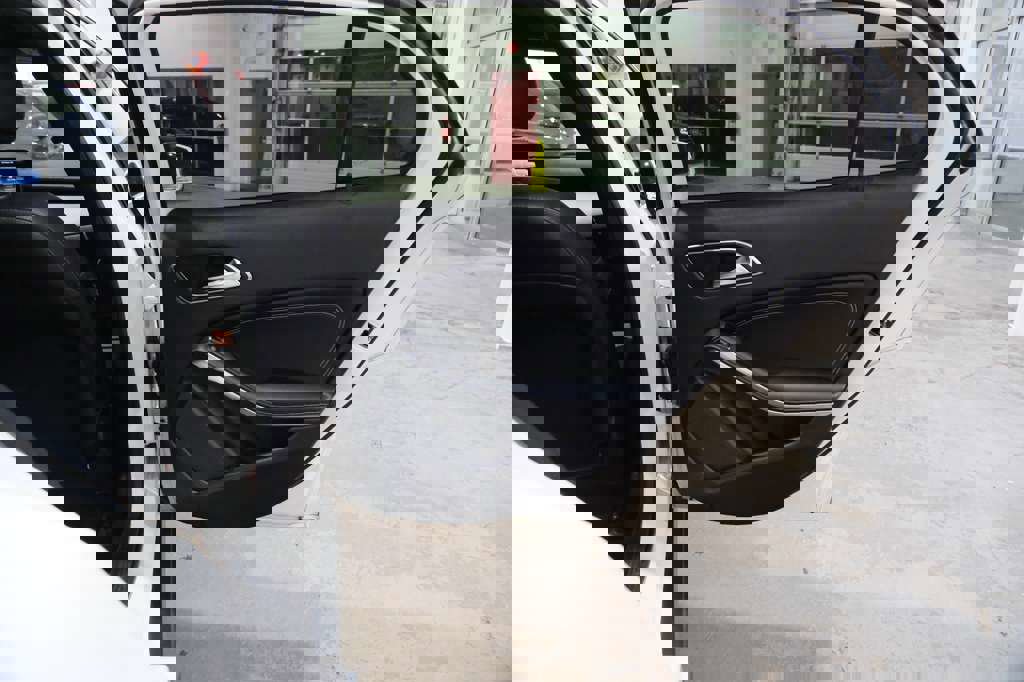 Used 2020 Mercedes-Benz GLA 250 4MATIC image 24