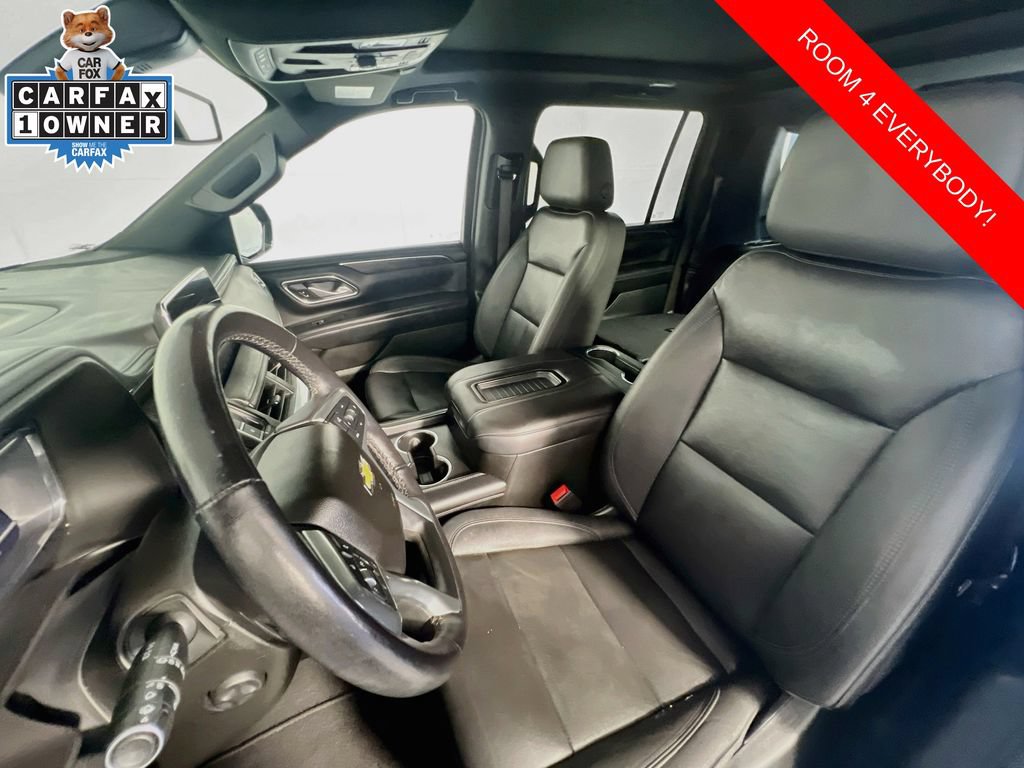 Used 2022 Chevrolet Suburban LT w/ Luxury Package RWD image 22