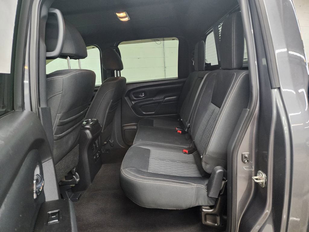 Used 2019 Nissan Titan SV w/ SV Convenience Package AWD/4WD image 25