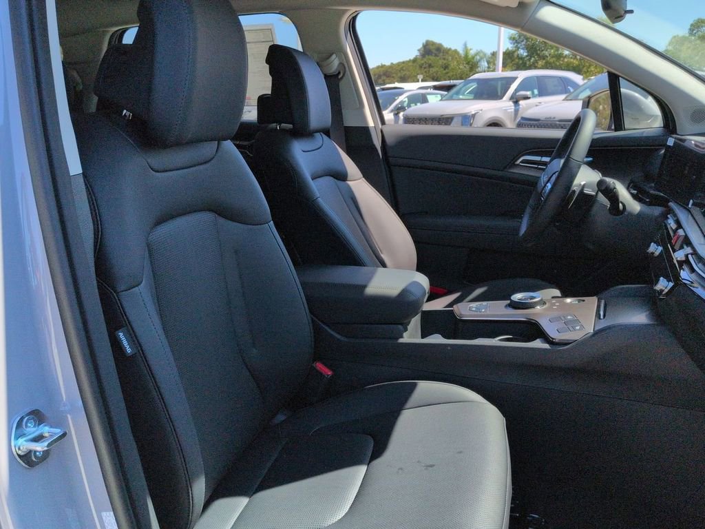 New 2026 Kia Sportage EX image 28