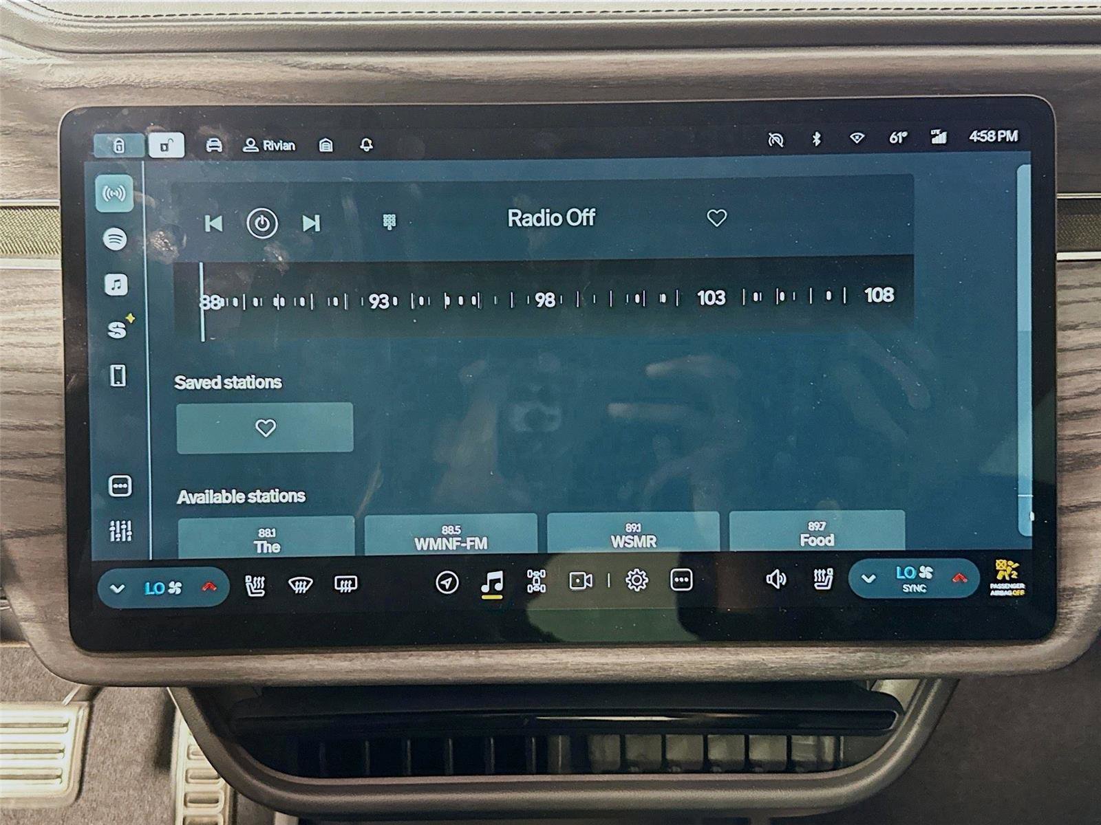 Used 2022 Rivian R1T Launch Edition image 6