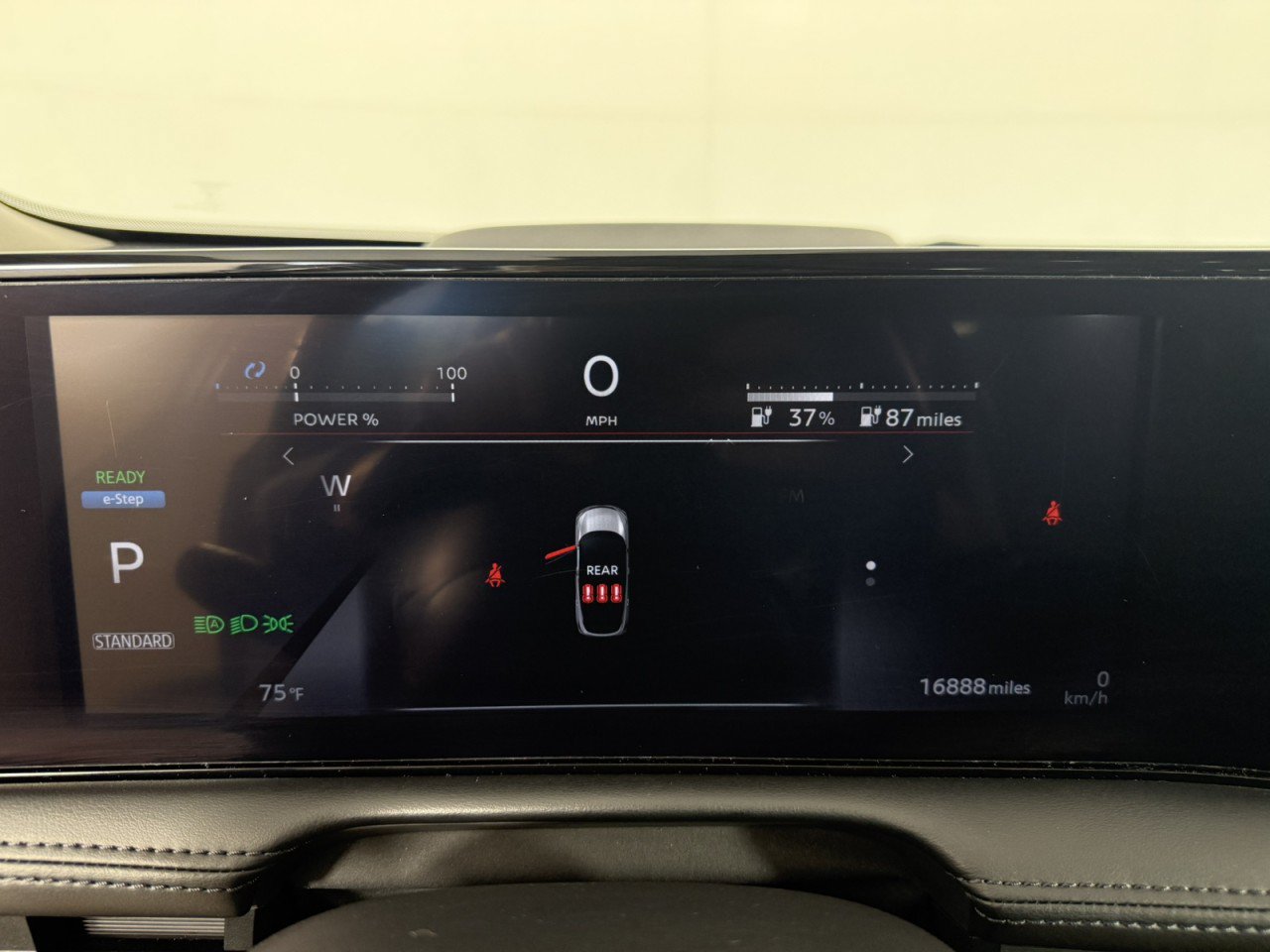 Used 2023 Nissan Ariya FWD image 18