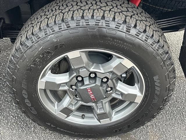 New 2026 GMC Sierra 2500 SLT w/ SLT Premium Package AWD/4WD image 16