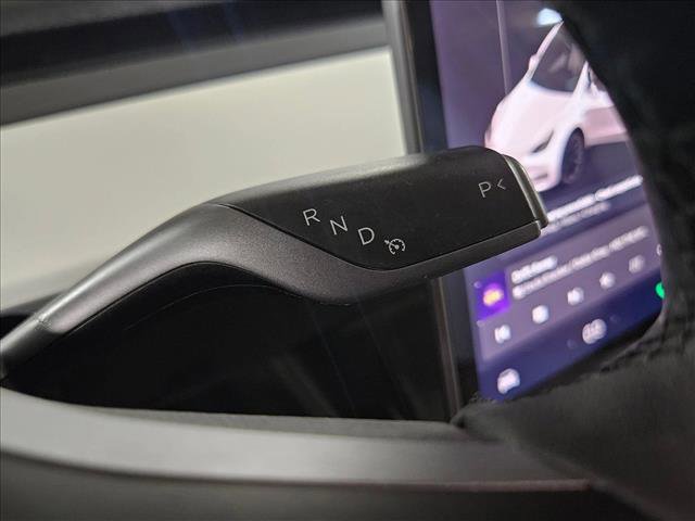 Used 2021 Tesla Model Y Long Range image 11