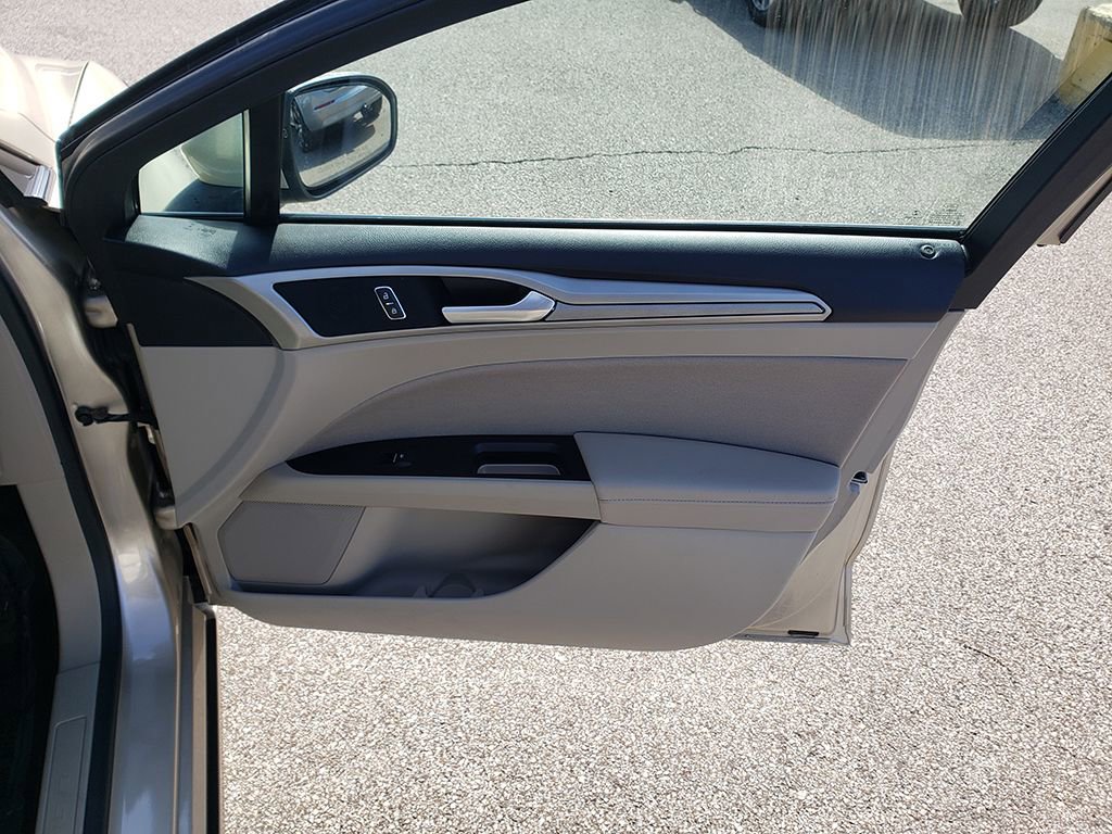 Certified 2019 Ford Fusion SE image 20