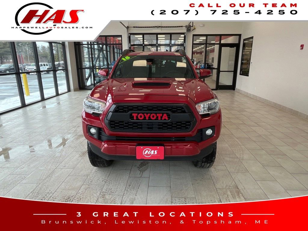 Used 2018 Toyota Tacoma TRD Sport w/ Technology Package image 9