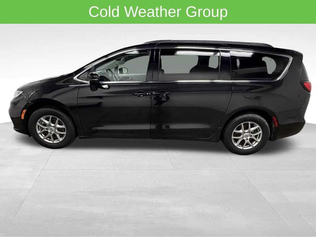 Used 2021 Chrysler Pacifica Touring w/ Cold Weather Group FWD image 7