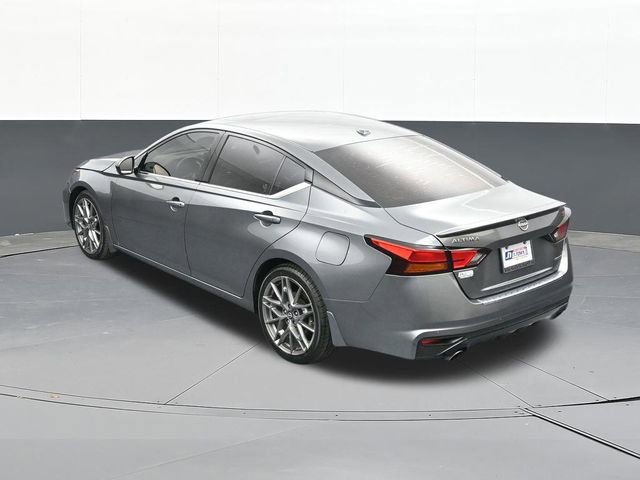 Used 2023 Nissan Altima 2.0 SR FWD image 59