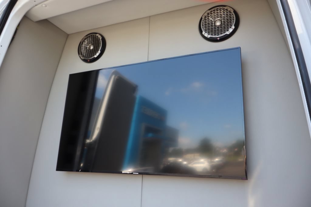 Used 2015 Mercedes-Benz Sprinter 2500 image 31