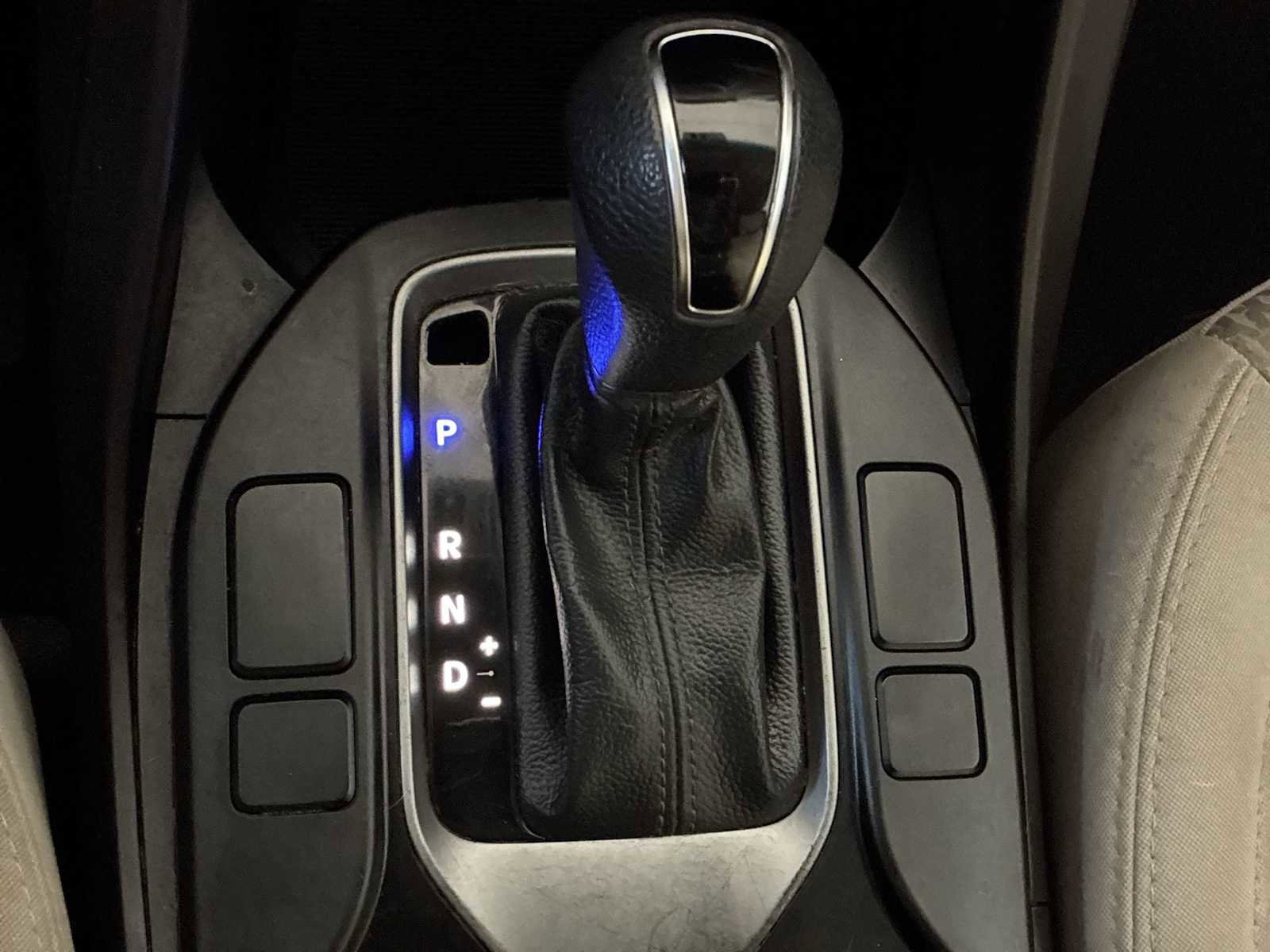 Used 2017 Hyundai Santa Fe Sport image 20