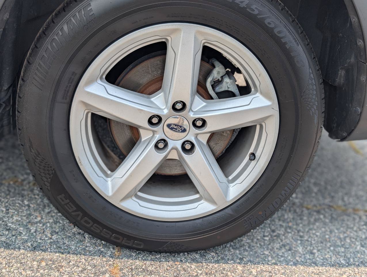 Used 2019 Ford Explorer XLT w/ Equipment Group 202A FWD image 3