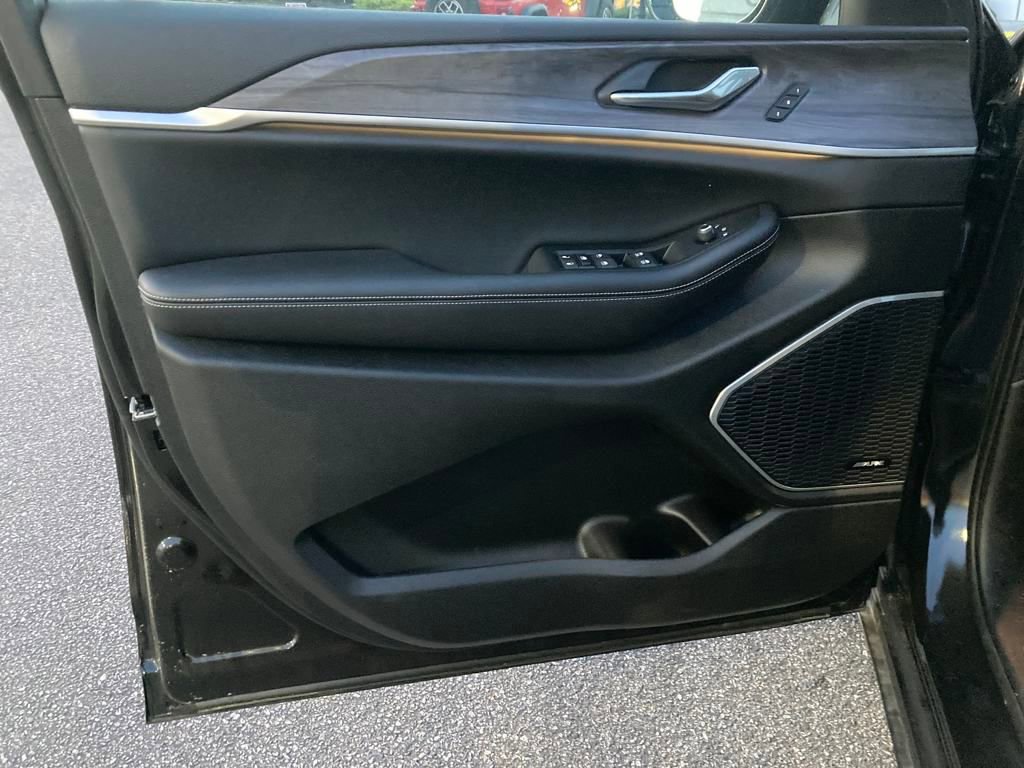 New 2024 Jeep Grand Cherokee Limited 4xe w/ Luxury Tech Group II image 20