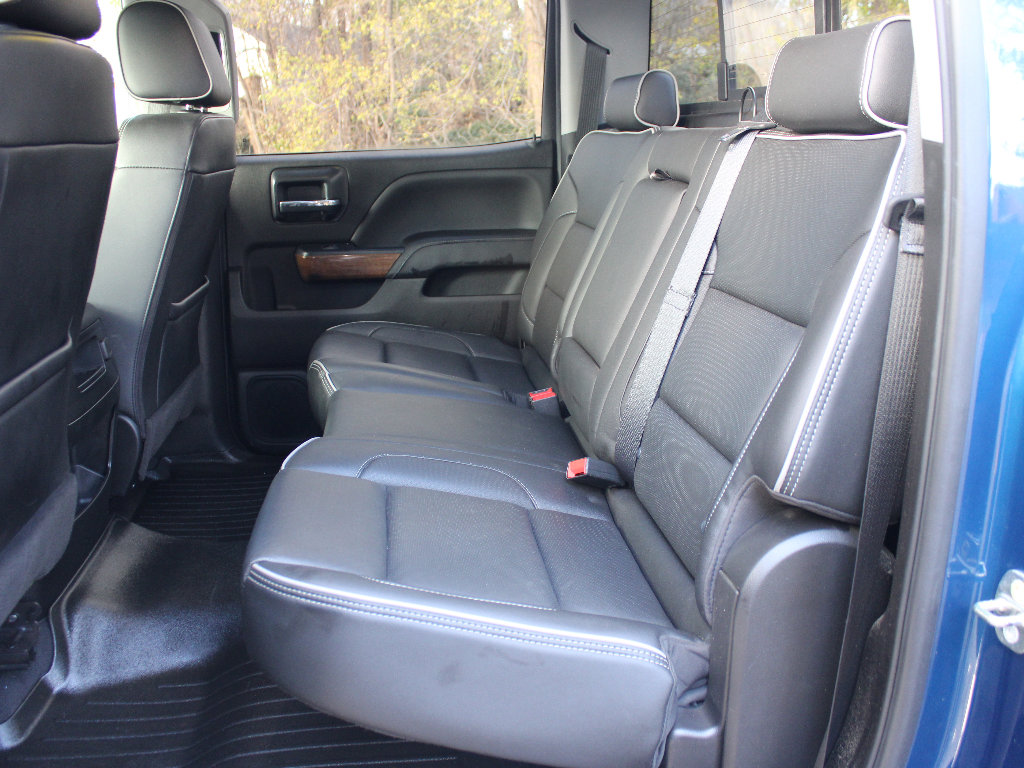 Used 2019 Chevrolet Silverado 2500 High Country w/ Duramax Plus Package image 28